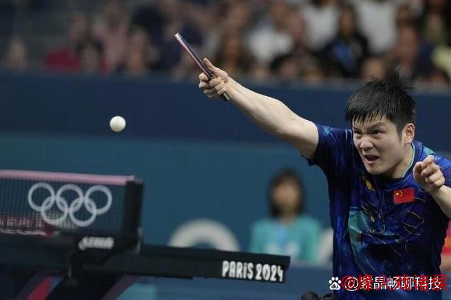 樊振东锁定欧冠八强，昔日小胖曾被方博轻松压制，成长路上输赢皆是风景，竞技场上的真情与幽默并存