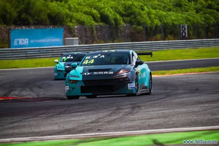 CTCC宁波站首回合燃擎绽放 再现龙争虎斗