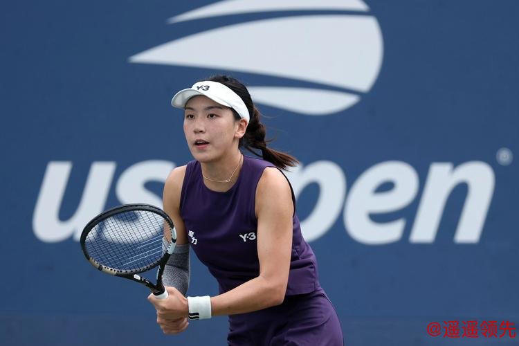 中国金花绽放辉煌！王欣瑜逆转法网冠军创纪录晋级，张帅双打连胜闪耀澳网